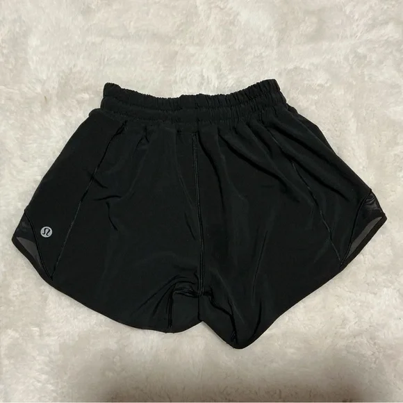 Lululemon Hotty Hot Low Rise Size 2 Black Shorts 2.5” lined - Picture 5 of 9